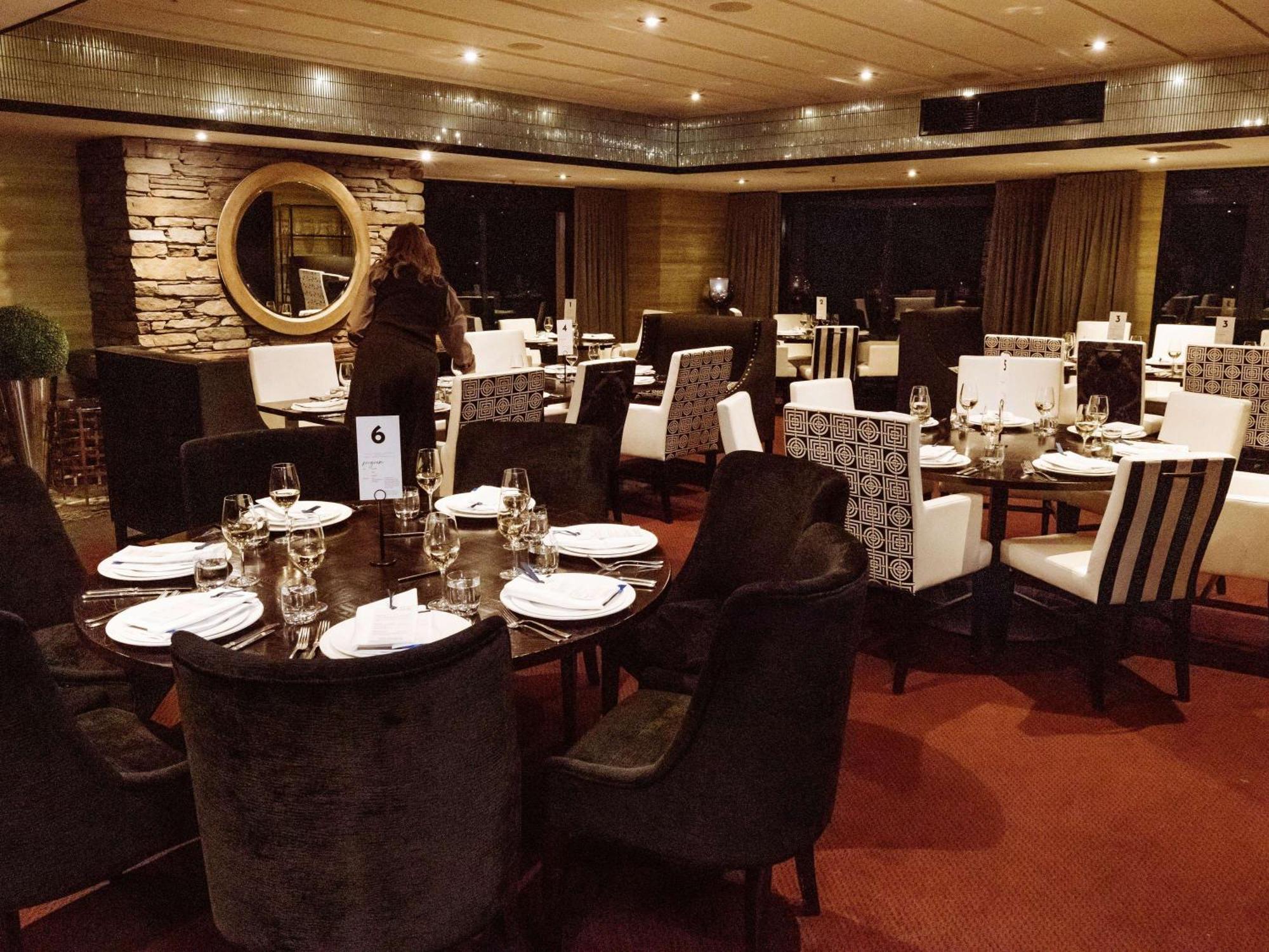 Hotel St Moritz Queenstown - Mgallery By Sofitel Esterno foto The interior of the restaurant
