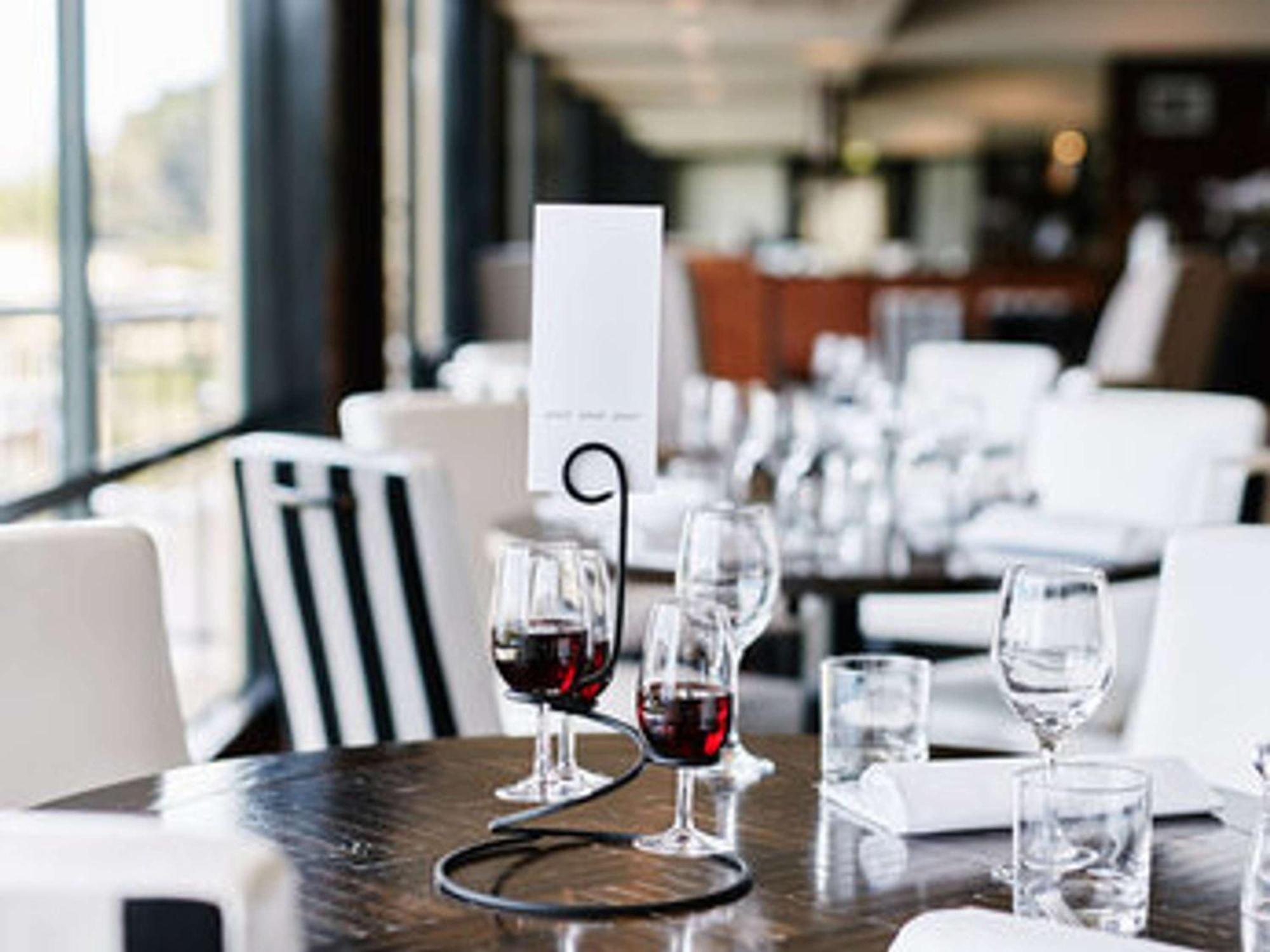Hotel St Moritz Queenstown - Mgallery By Sofitel Esterno foto Wine tasting at the Hunter Valley