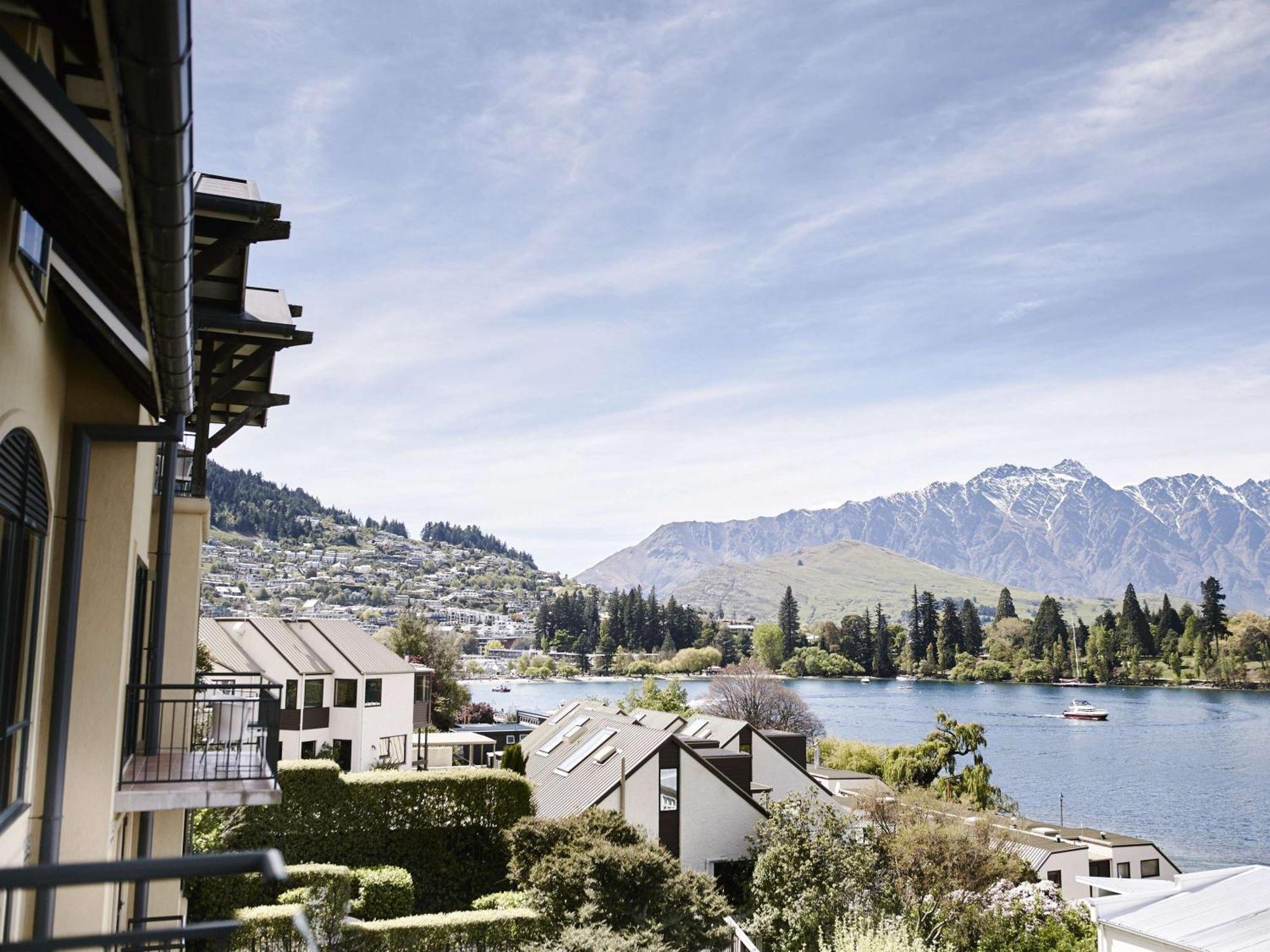Hotel St Moritz Queenstown - Mgallery By Sofitel Esterno foto View of Lake Wakatipu from the hotel