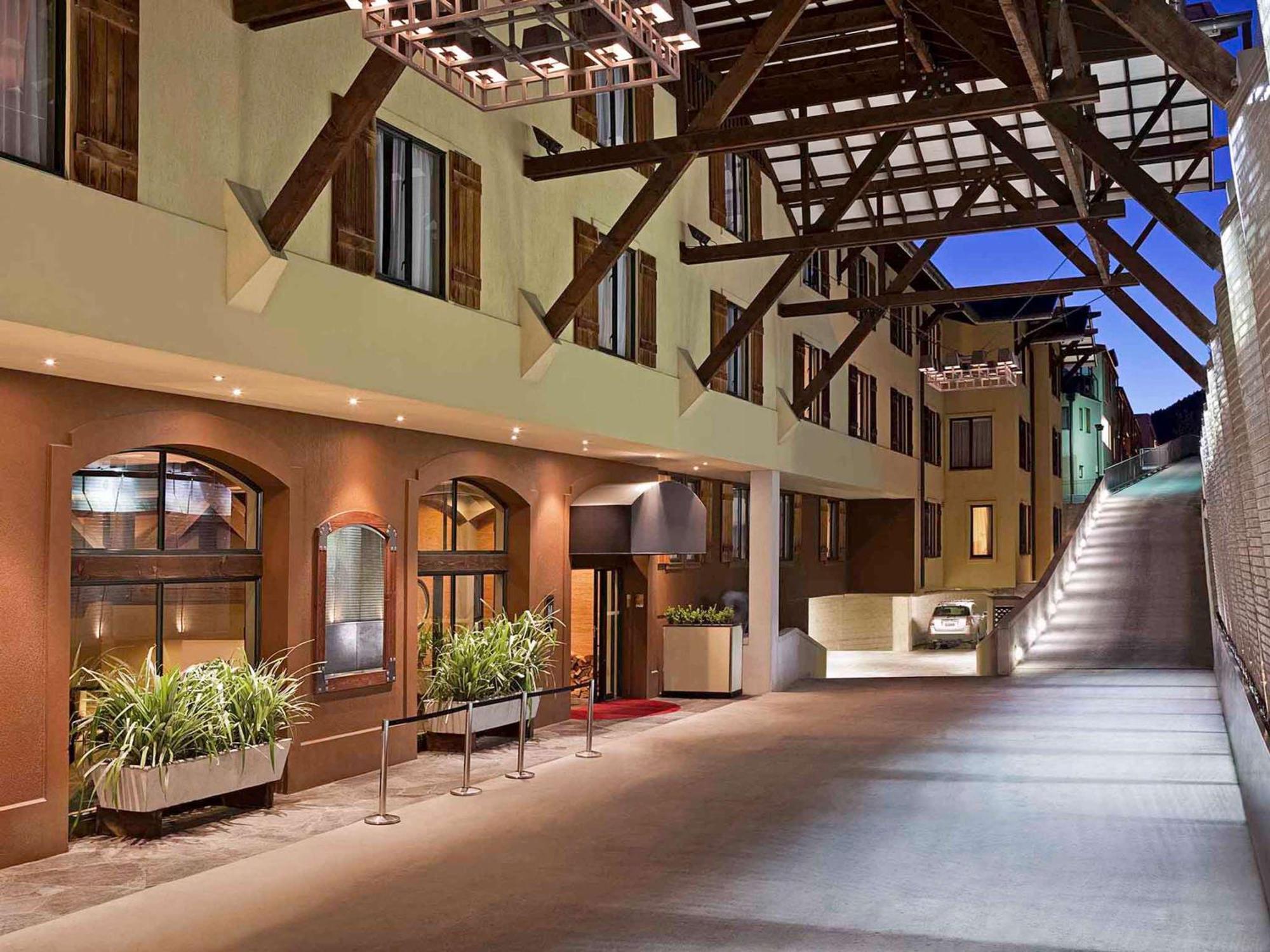 Hotel St Moritz Queenstown - Mgallery By Sofitel Esterno foto The interior of the hotel